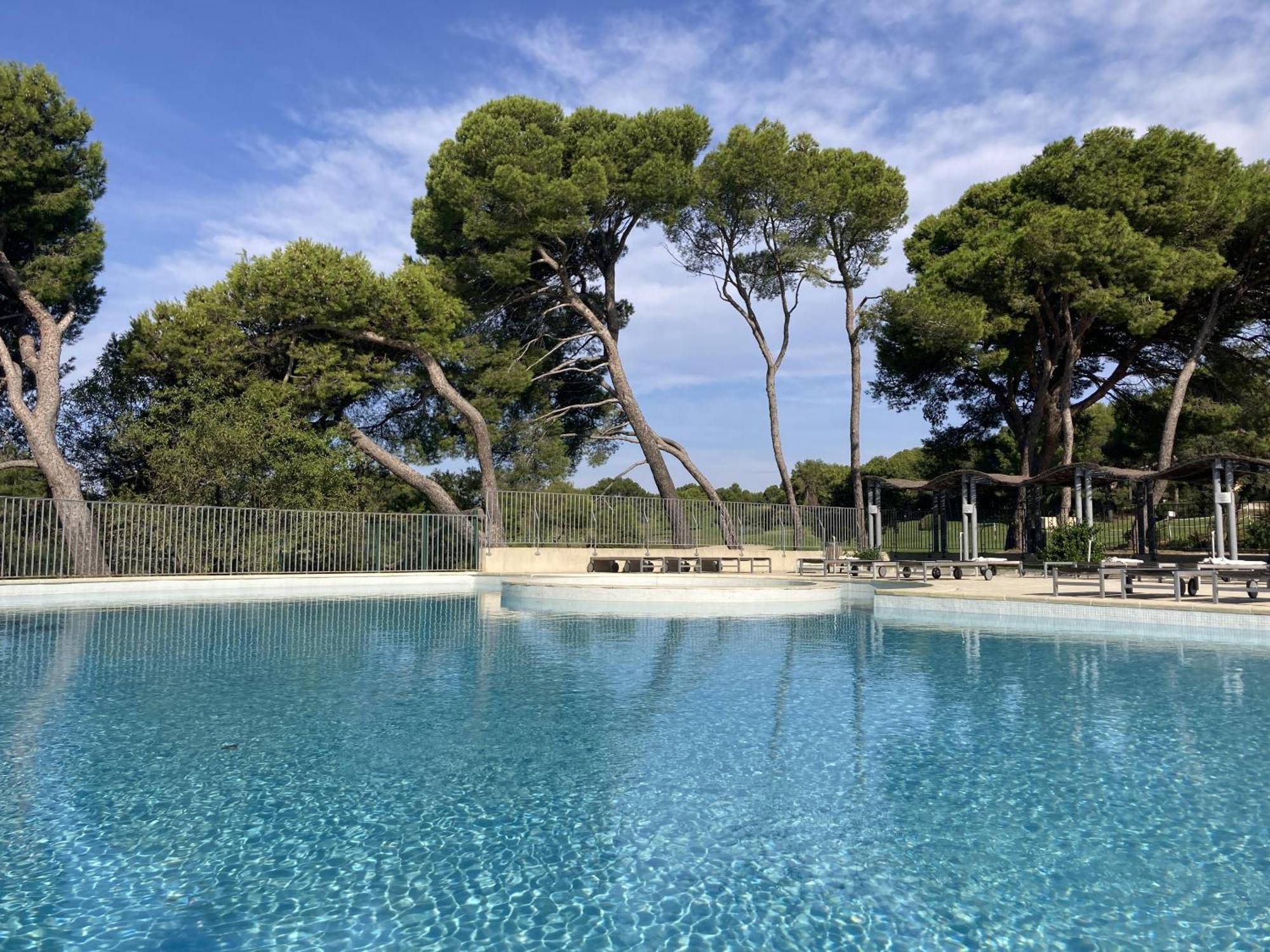 La Perle Du Golf -Magnifique Vue Clim Linge Golf Saumane 6P Piscine Tennis מראה חיצוני תמונה